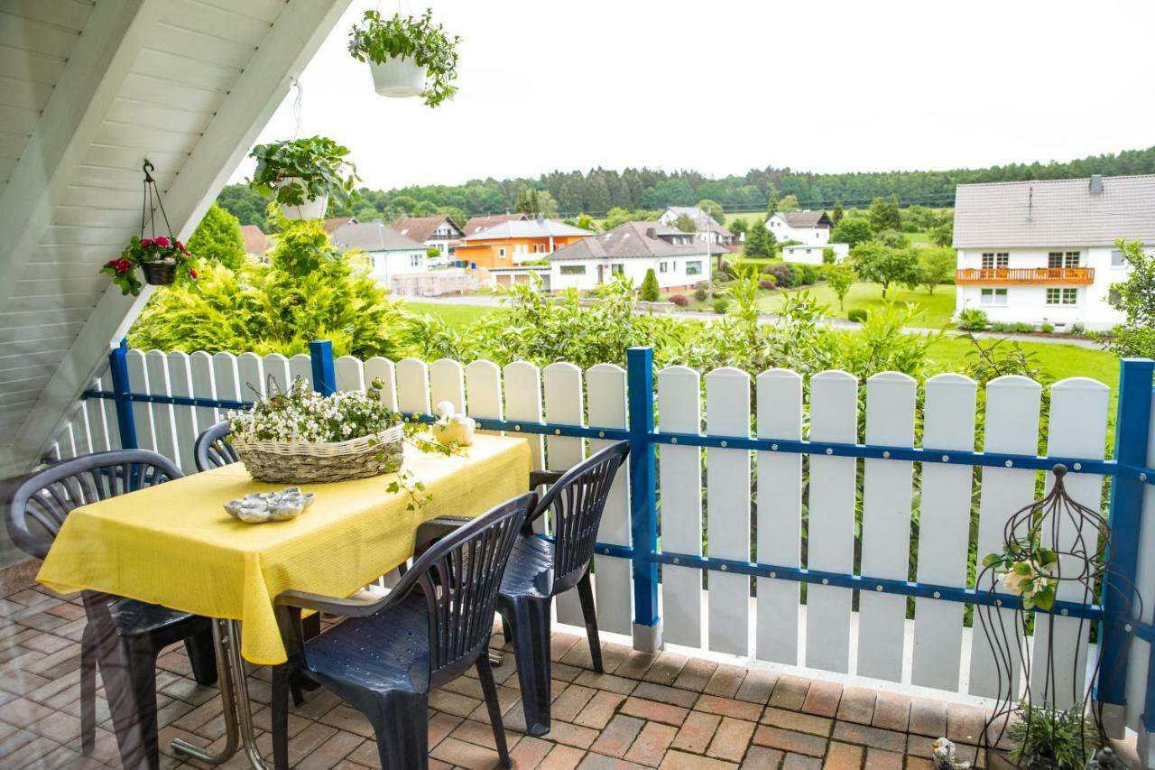 Das Blaue Haus Daufenbach Exterior photo